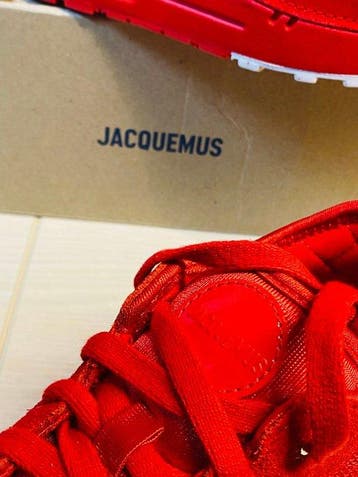 Nike - JACQUEMUS x AM1 Red P42 - Sneakers - Maat: EU 42 -, Nieuw