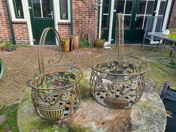 2 Decoratieve Bloemen- of Planten manden - Mand (2) - Metaal