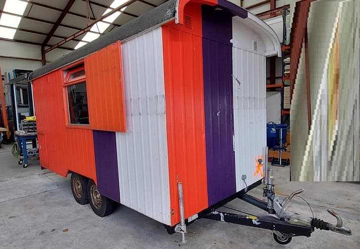 metalen schaftwagen snelverkeer keetwagen 4m. HS-1331, Articles professionnels, Machines & Construction | Abris de chantier & Conteneurs