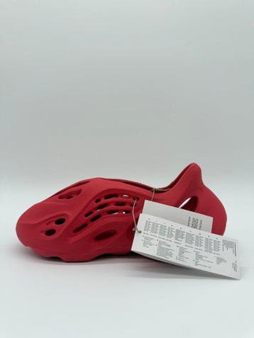 Yeezy X Adidas - Adidas Yeezy Foam RNNR Vermillion -