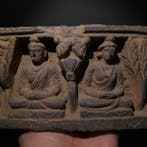 Gandhara Schist Relief Boeddha Maitreya. 25 cm lang. 1e–2e