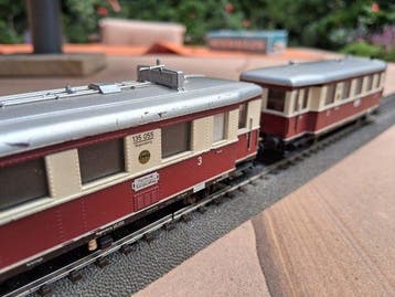 Trix H0 - 2473 - Modeltrein motorwagen (2) - Dieselrijtuig, Nieuw