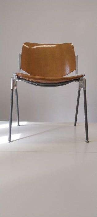 Anonima Castelli - Giancarlo Piretti - Stoel - DSC 106 -, Antiek en Kunst, Antiek | Meubels | Stoelen en Sofa's