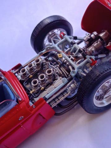 CMC 1:18 - Modèle réduit - Ferrari dino 156 f1 sharknose