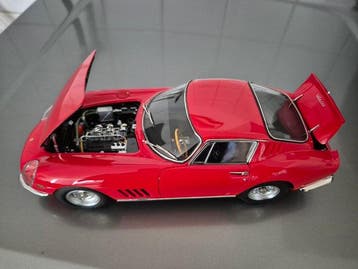 CMC 1:18 - Modelauto - Ferrari 275 GTB modelauto, Hobby en Vrije tijd, Nieuw