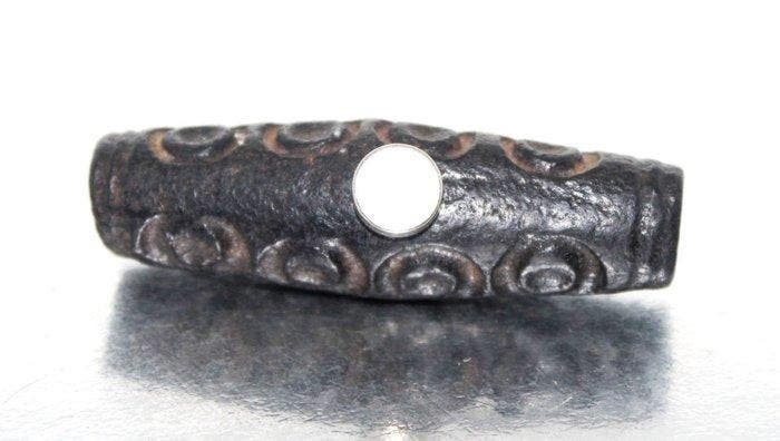 Antiek Boeddhistisch Heilige Tibetaans magnetische steen, Verzamelen, Mineralen en Fossielen