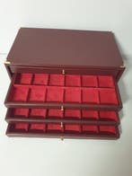 Accessoires. Burgundy eco-leather coin holders for 72 places