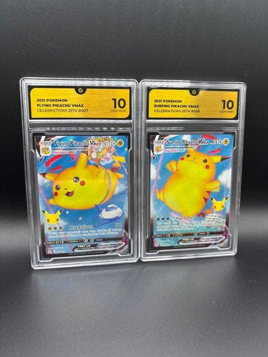 Pokémon - 2 Graded card - Pikachu Flying & Surfing Pikachu, Hobby en Vrije tijd, Verzamelkaartspellen | Pokémon