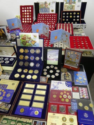 Europa. Collection of coins/banknote/medals/euro inkl. pp