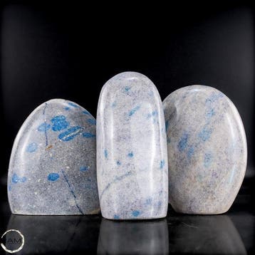 K2 Freiformen – Fascinerend trio met stralend blauwe
