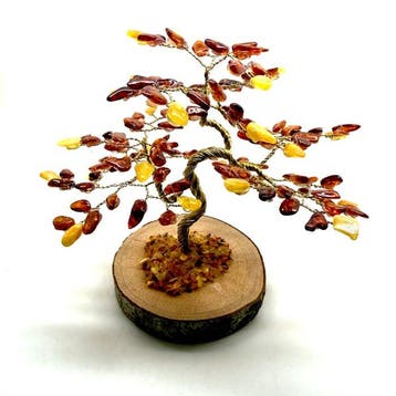 Arbre décoratif en chêne avec des pierres dambre baltique