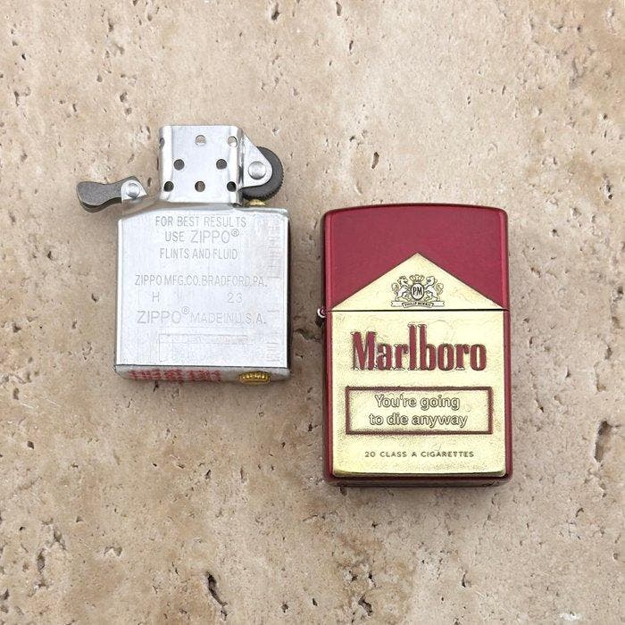 Zippo - Marlboro Black Humor - Zonder minimumprijs -, Collections, Articles de fumeurs, Briquets & Boîtes d'allumettes