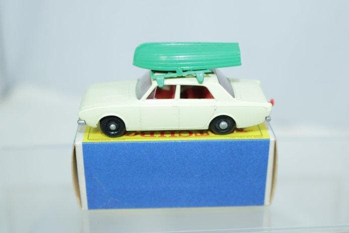 Matchbox 1:64 - Modelauto - Matchbox 45 Ford Corsair with, Hobby en Vrije tijd, Modelauto's | 1:5 tot 1:12