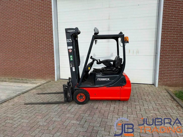 Linde E16C-02 Elektrische Heftruck | 2003 | 5852U 1.6T 4.7M, Articles professionnels, Machines & Construction | Chariots élévateurs & Transport interne
