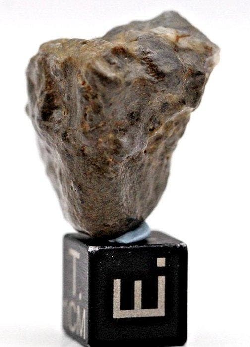 Touat 008 Lunar melt breccia meteoriet, uiterst zeldzaam, Verzamelen, Mineralen en Fossielen