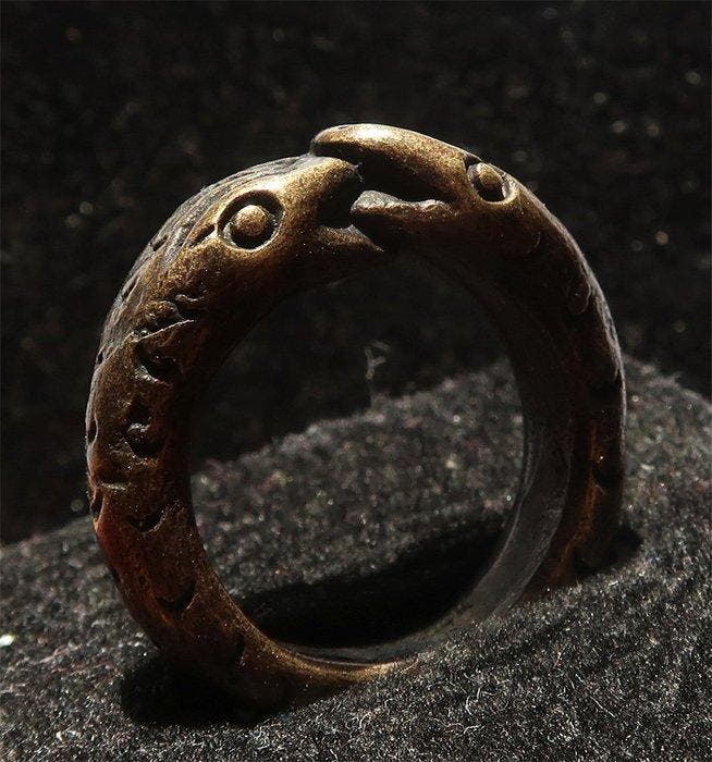 Brons, Ring van de Twee Nagas – Zegel van Bescherming en, Antiek en Kunst, Antiek | Boeken en Manuscripten