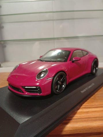 Minichamps 1:18 - Modelauto - Porsche - Porsche 911 (992)