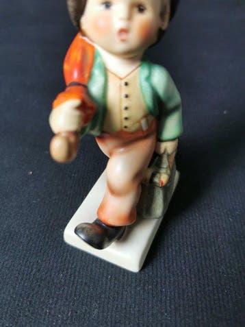Goebel Hummel W Germany Hummel 11/2/0, Merry Wanderer -