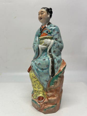 Figuratief beeld uit Chinees porselein Famille Rose, Antiek en Kunst