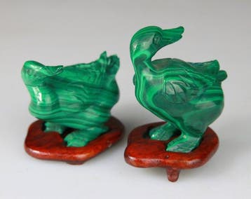 Paar beeldjes van eenden, sculpturen, koppels - standbeelden