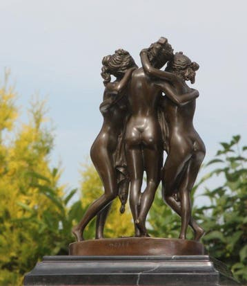 Sculpture, de 3 gezusters - 26 cm - bronze et marbre