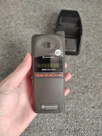 Motorola Micro T-A-C Lite II - Mobiele telefoon (1)