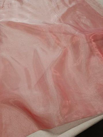 Spettacolare Taglio di Tessuto Organza Cangiante Rosa Antico