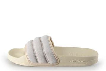 Adidas Slippers in maat 38 Beige, Slippers, Beige, Zo goed als nieuw, Verzenden