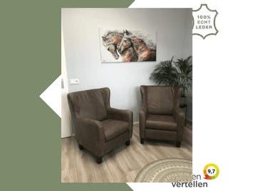 Set van 2 bruine leren oorfauteuils met houten poten, Huis en Inrichting, Ophalen of Verzenden, Nieuw