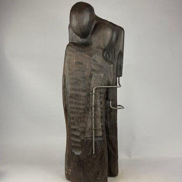Karol Dusza (1972) - Together in love - 68cm, Wooden, Antiek en Kunst
