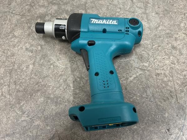 Veiling - Makita accu momentsleutel 14,4V body DFT083FZ, Doe-het-zelf en Bouw, Gereedschap | Machine-onderdelen en Toebehoren