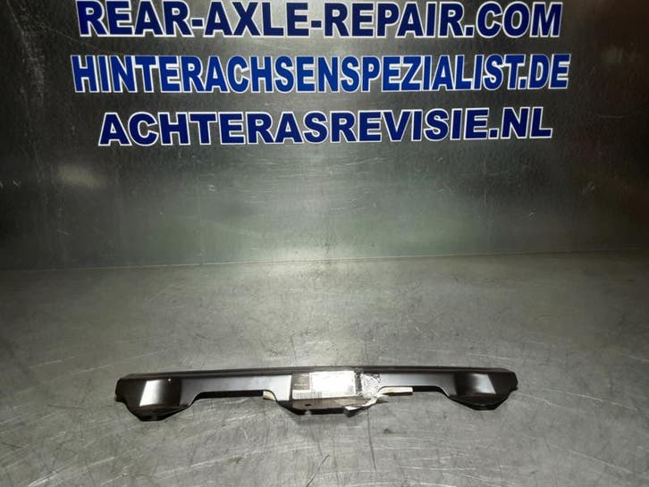 W906  Mercedes Sprinter spatbord bevestiging rechts onder., Autos : Pièces & Accessoires, Carrosserie & Tôlerie, Envoi