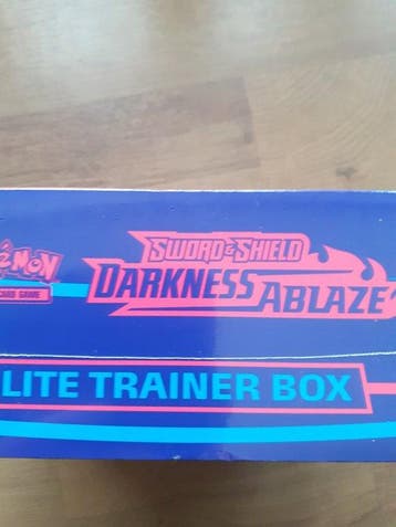Pokémon - 1 Elite trainer box - Sword & Shield Darkness