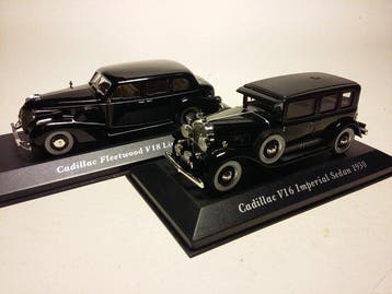 IXO 1:43 - Modelauto (2) - Lot de 2 Cadillac Limousine des