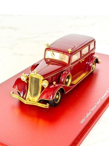 TSM 1:43 - Modelauto - 1932 Cadillac Deluxe Tudor Limousine