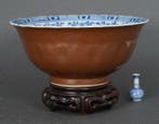 Kangxi (1662-1722) - Kom - Brow Glazed Bowl - Four Geese in