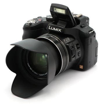 Panasonic DMC-FZ200 megazoom compact camera met Leica, Nieuw