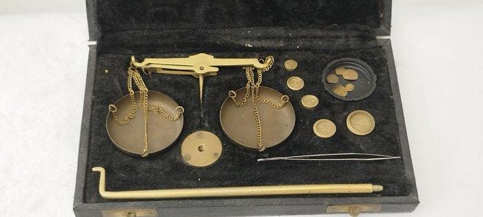 india - Muntbalans - goudsmid - Verguld messing, Antiquités & Art, Curiosités & Brocante