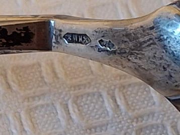 Cuillère - CUillère à olives en argent antique, poinçon