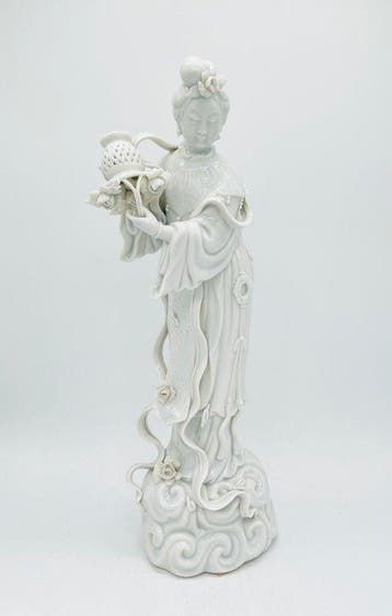 Figuur - Two Dehua figures - Porselein - China (Zonder