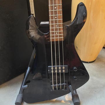 Dean Bassgitaar 4 string Incl. Hoes | Nette Staat, Muziek en Instrumenten, Ophalen of Verzenden, Nieuw