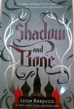 Shadow and bone / Shadow and Bone / 1 9789020637014, Verzenden, Zo goed als nieuw, Leigh Bardugo