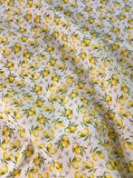 Prachtige meubelstof met kleine citroenen - Textiel - 280 cm