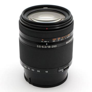 Sony DT 18-250mm f/3.5-6.3 zoomlens #SONY ZOOM LENS Zoomlens