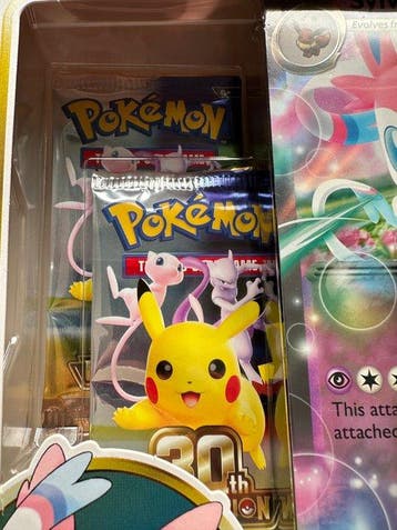 Pokémon - 1 Box - 30th Celebration Sylveon ex Box, Hobby en Vrije tijd, Nieuw
