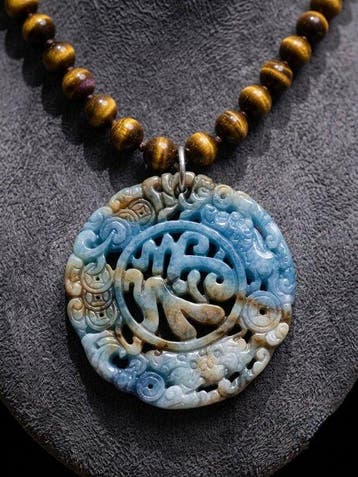 tijgeroog + Chinees talisman in steen - Ketting met hanger -