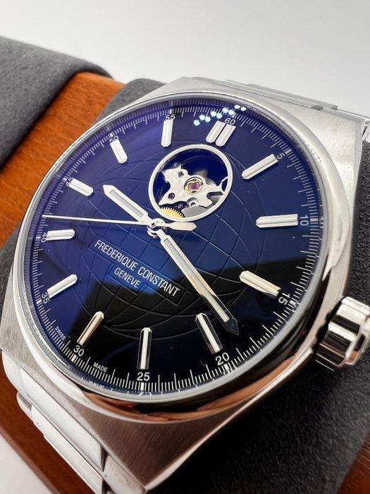 Frédérique Constant - Highlife Heartbeat Automatic -, Handtassen en Accessoires, Horloges | Heren