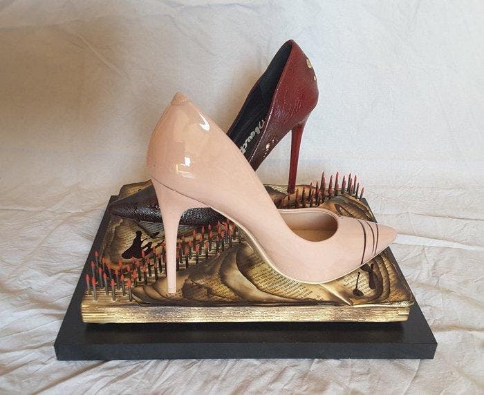 Arianna De Blanck (2003) - ALTER EGO - Stiletto -Iron nails, Antiek en Kunst, Kunst | Designobjecten