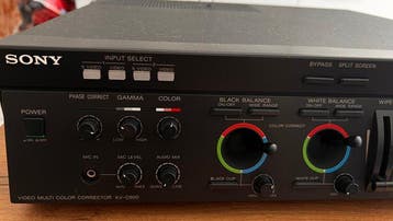 Sony - XV-C900 - Video Multi Color Corrector - S-Video