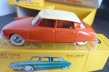 Dinky Toys 1:43 - Modelauto (2) - Citroën DS 19 et Citroën, Hobby en Vrije tijd, Nieuw